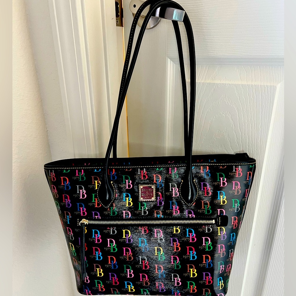 Dooney & Bourke Multi Signature Tote!